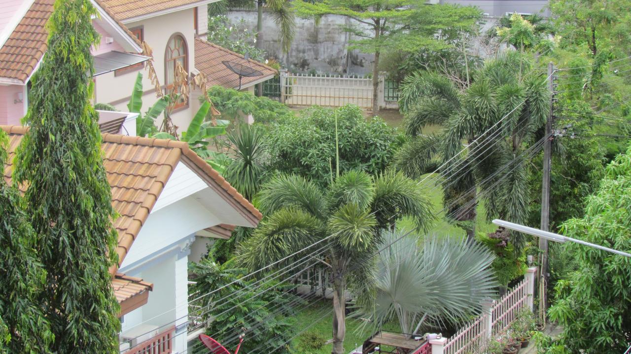 La Piccola Patong Hotel Exterior photo
