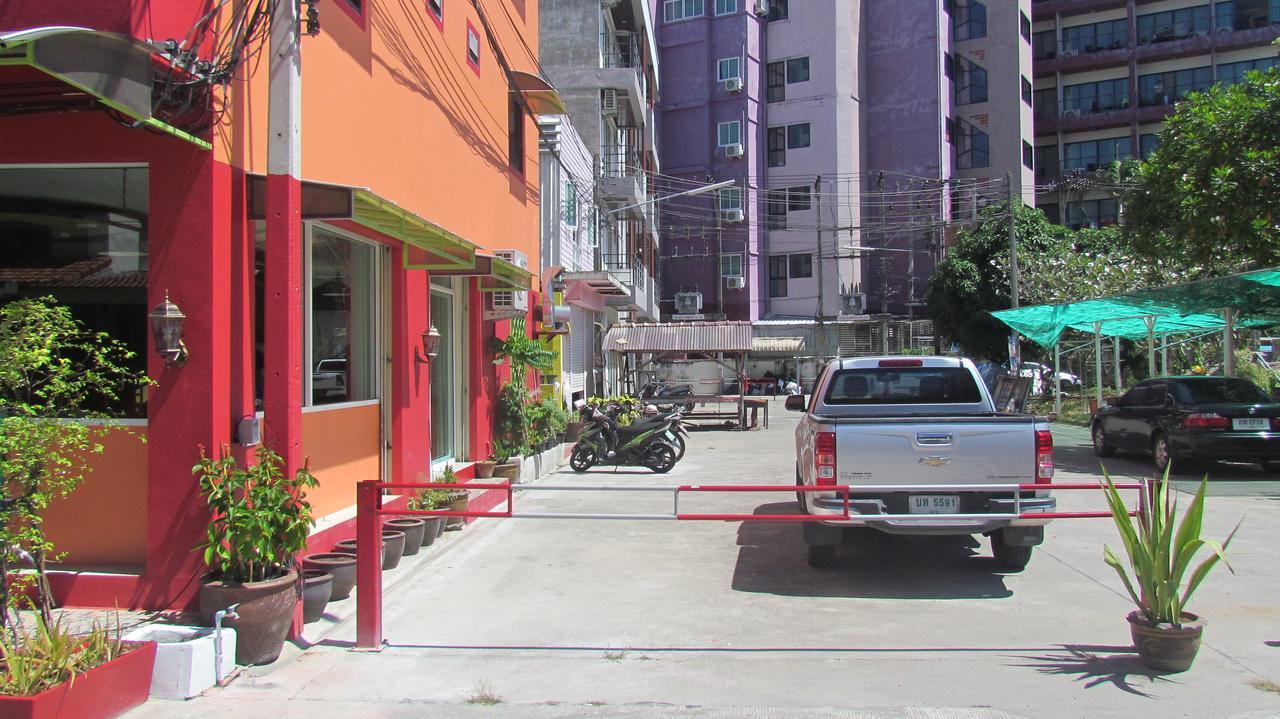 La Piccola Patong Hotel Exterior photo
